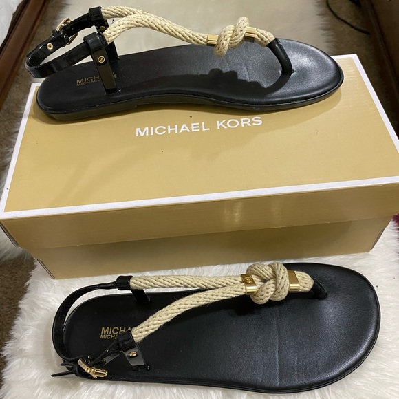 Michael Khors Sandals - Picture 1 of 2